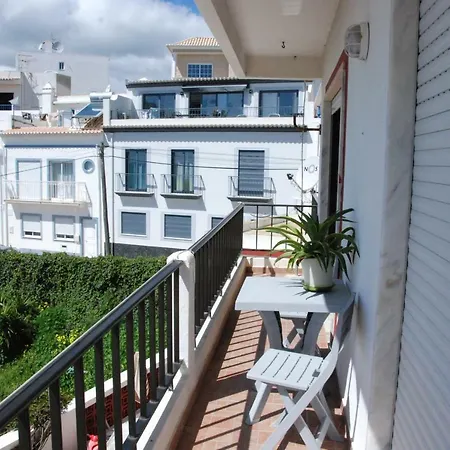 Apartamento Com Vista Sobre *